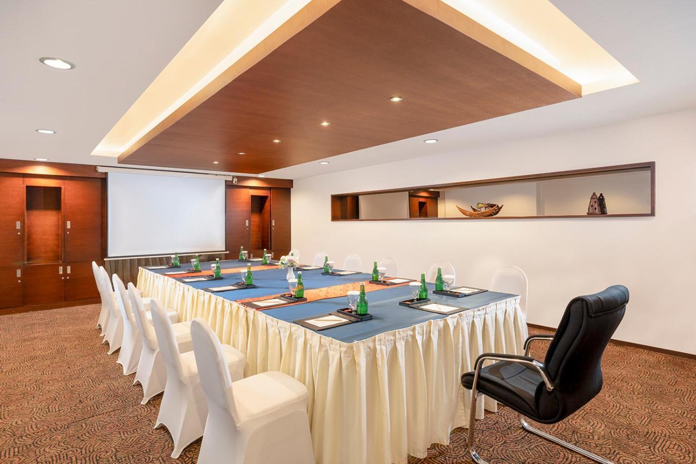 Swiss-Belhotel Danum Palangka Raya Exterior foto