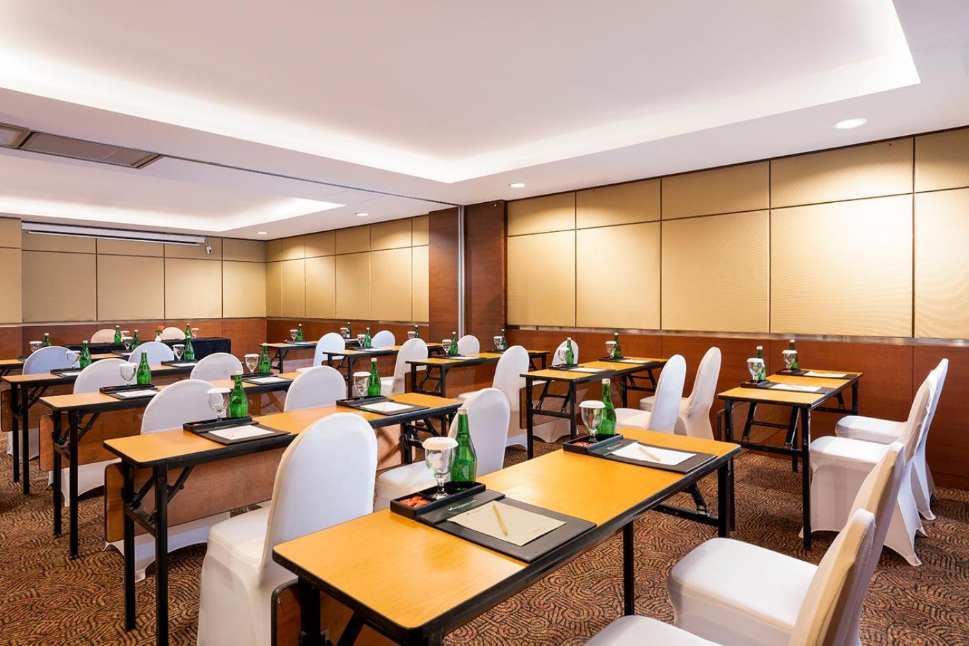 Swiss-Belhotel Danum Palangka Raya Exterior foto
