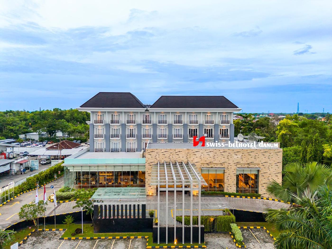 Swiss-Belhotel Danum Palangka Raya Exterior foto